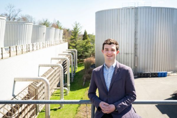 Harry Shapiro at Princeton’s campus energy plant. Photo by Tori Repp/Fotobuddy